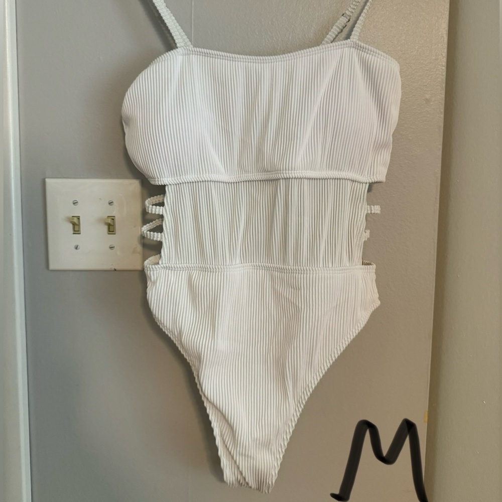 One piece swim suit
